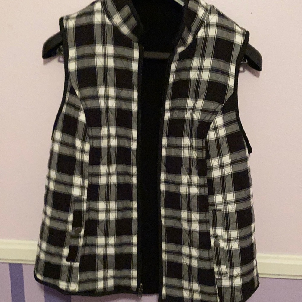 Women's Croft & Barrow® Reversible Sherpa Vest